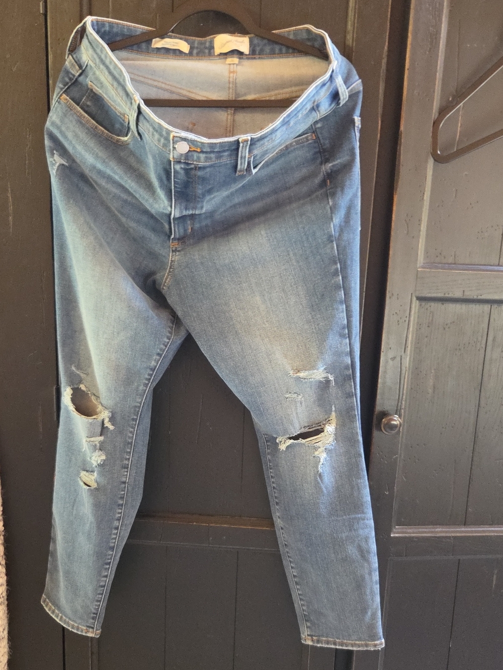 Womens Blue Jeans Ripped And Distressed look ...Size 16